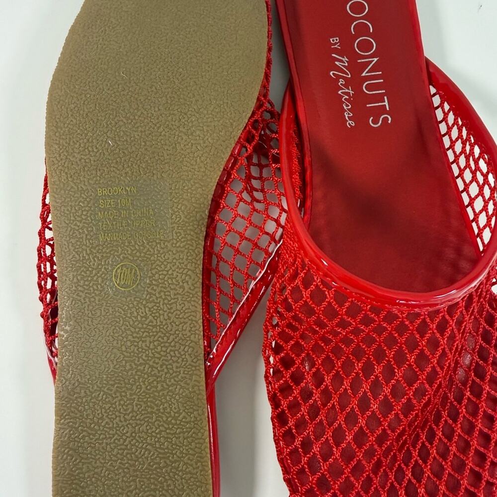 Coconuts by Matisse Red Mesh Mules - Picture 3 of 3